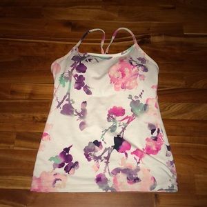 Lulu power y tank size 6 brand new condition